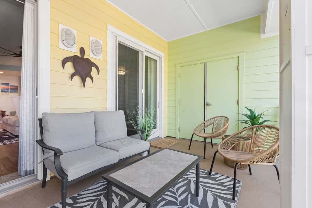Sojourn 3BD2BA with Balcony, 3 Pools, Beach Access