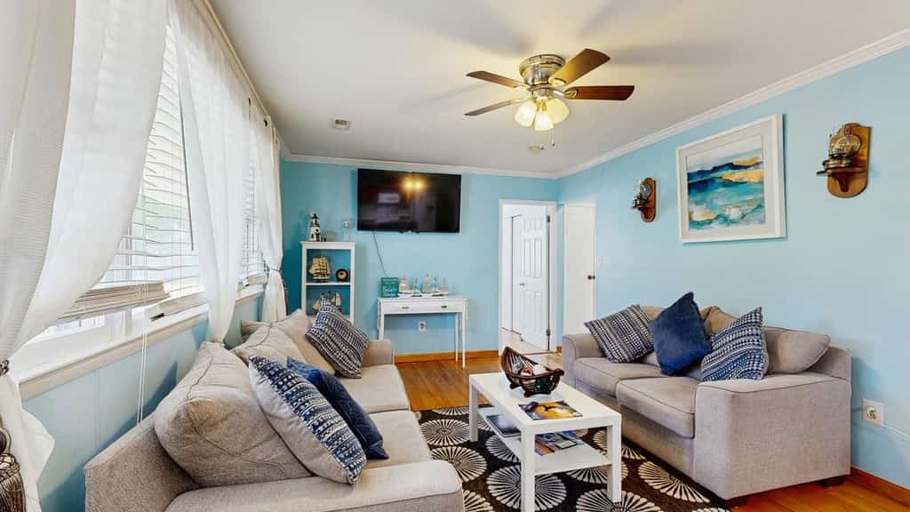 The Ocean Rancher - 40 Woodland Ave