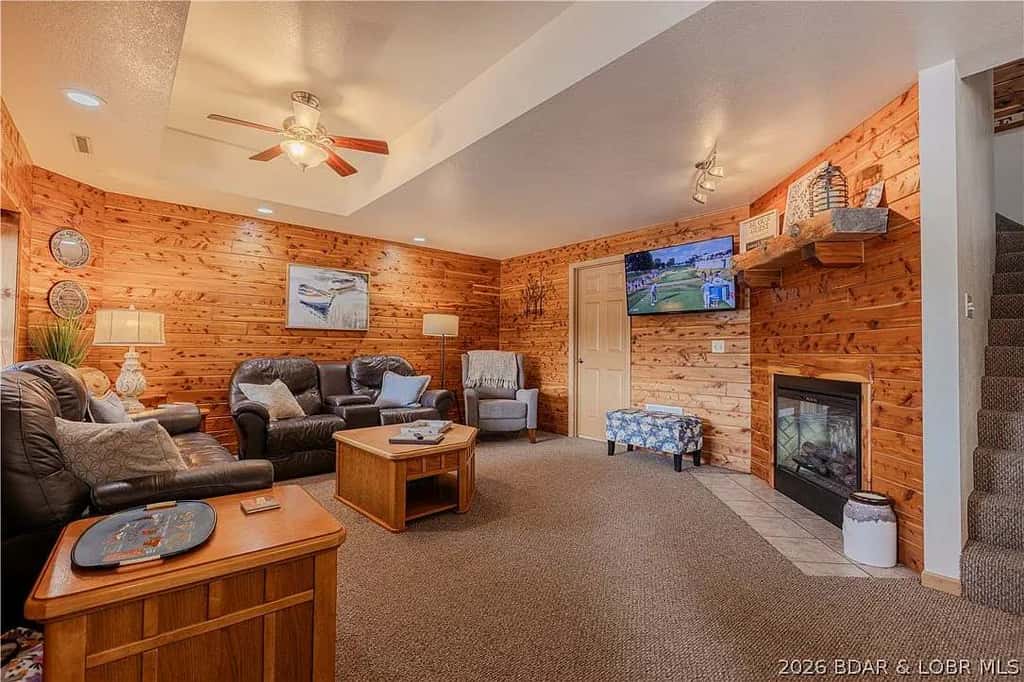 Quiet 4BR Cabin - LAKE VIEW - Dock & Fire Pit