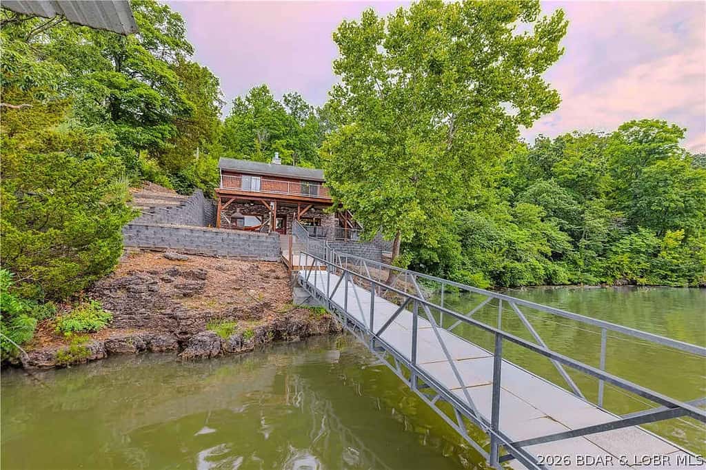Quiet 4BR Cabin - LAKE VIEW - Dock & Fire Pit