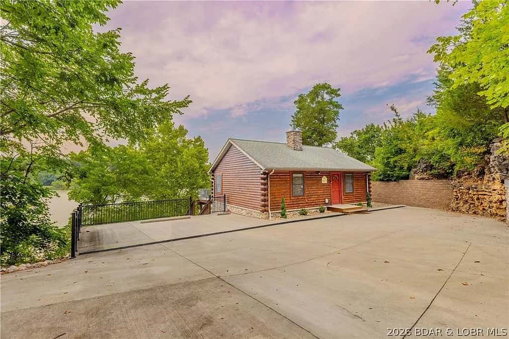Quiet 4BR Cabin - LAKE VIEW - Dock & Fire Pit