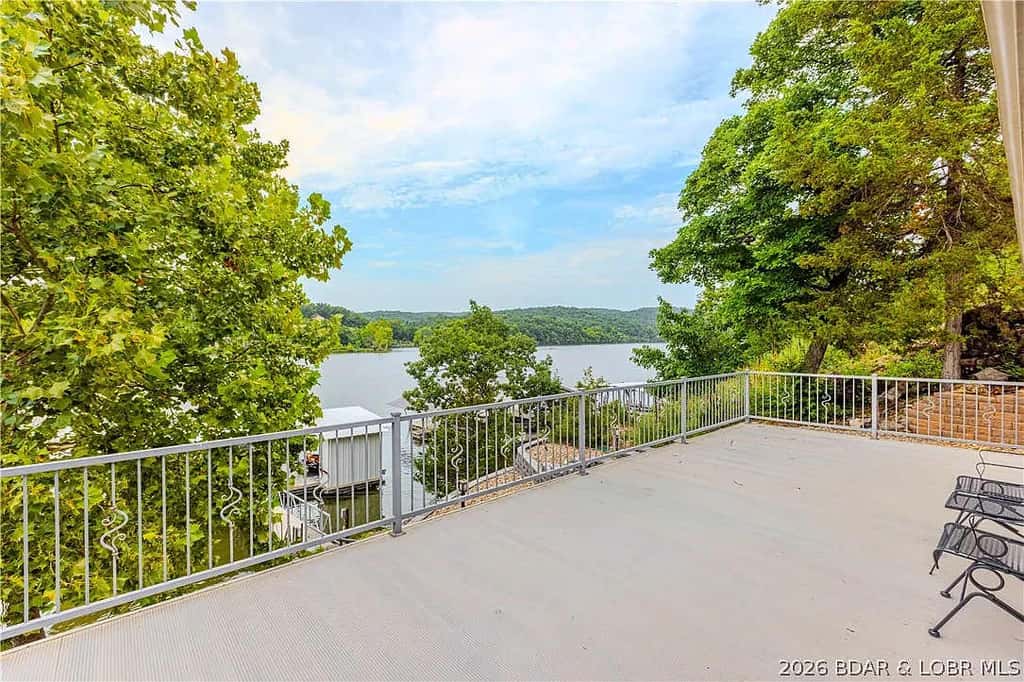Quiet 4BR Cabin - LAKE VIEW - Dock & Fire Pit