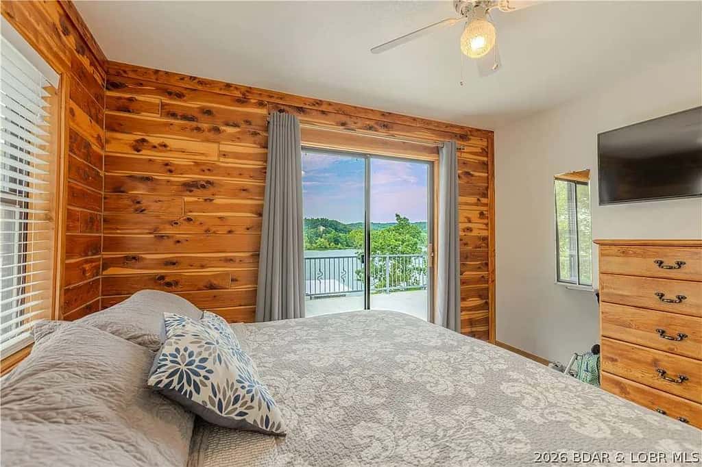 Quiet 4BR Cabin - LAKE VIEW - Dock & Fire Pit