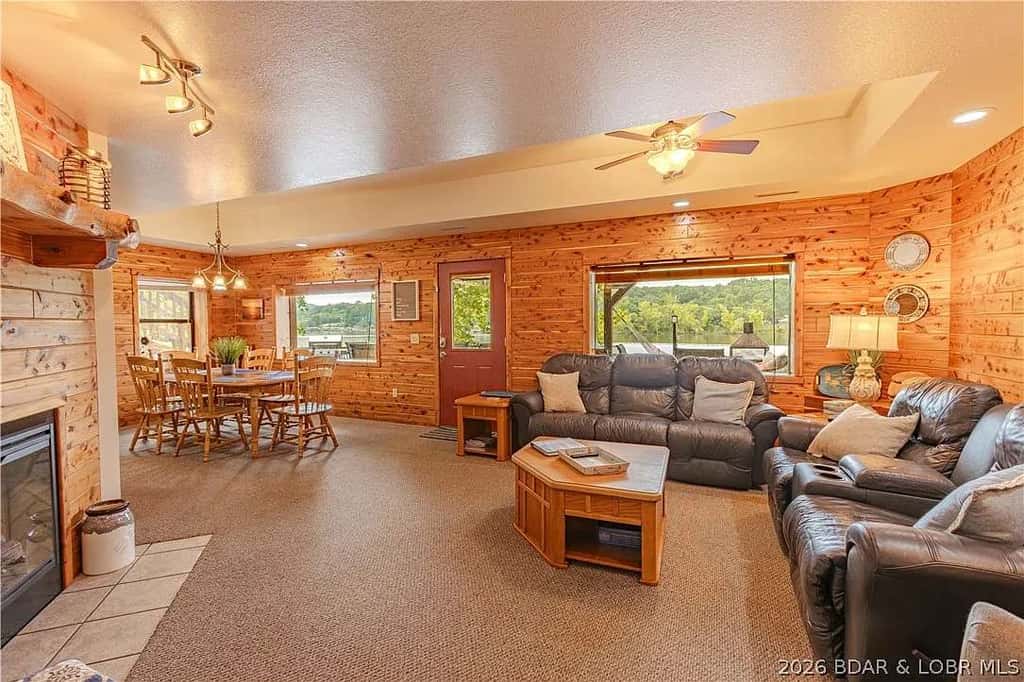 Quiet 4BR Cabin - LAKE VIEW - Dock & Fire Pit
