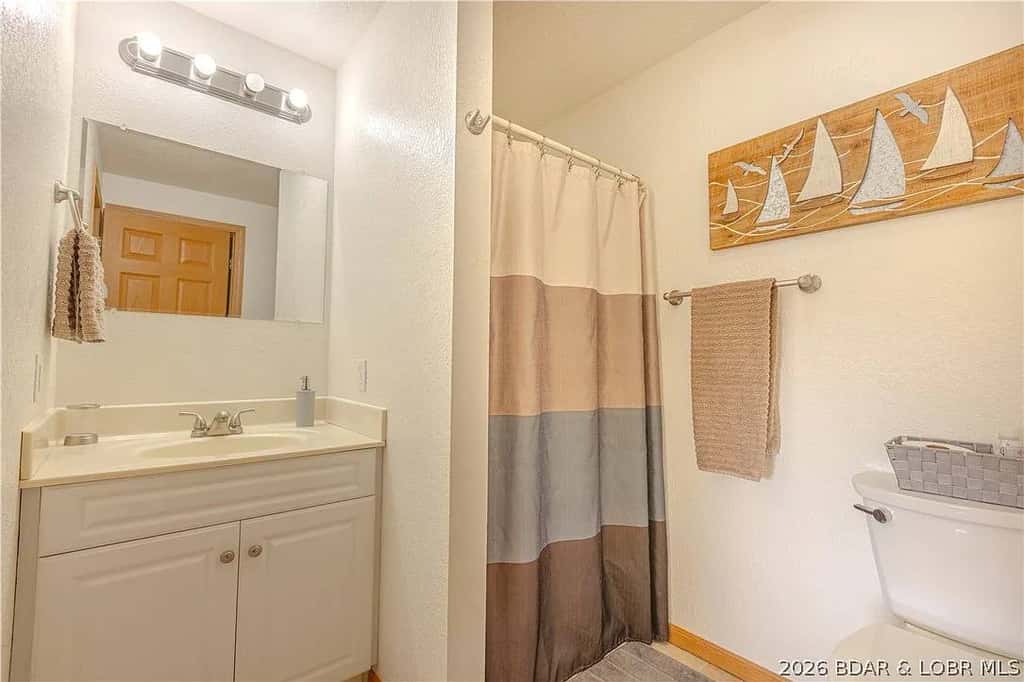 Quiet 4BR Cabin - LAKE VIEW - Dock & Fire Pit