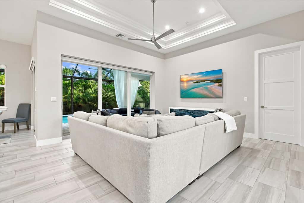 Spacious home with private heated pool & lanai