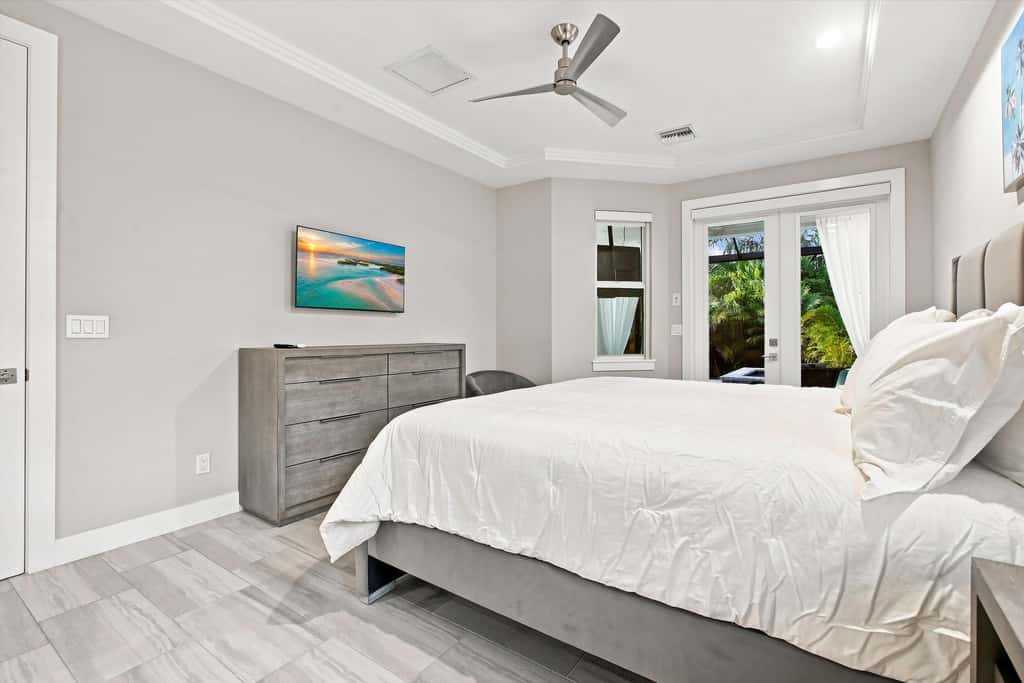 Spacious home with private heated pool & lanai