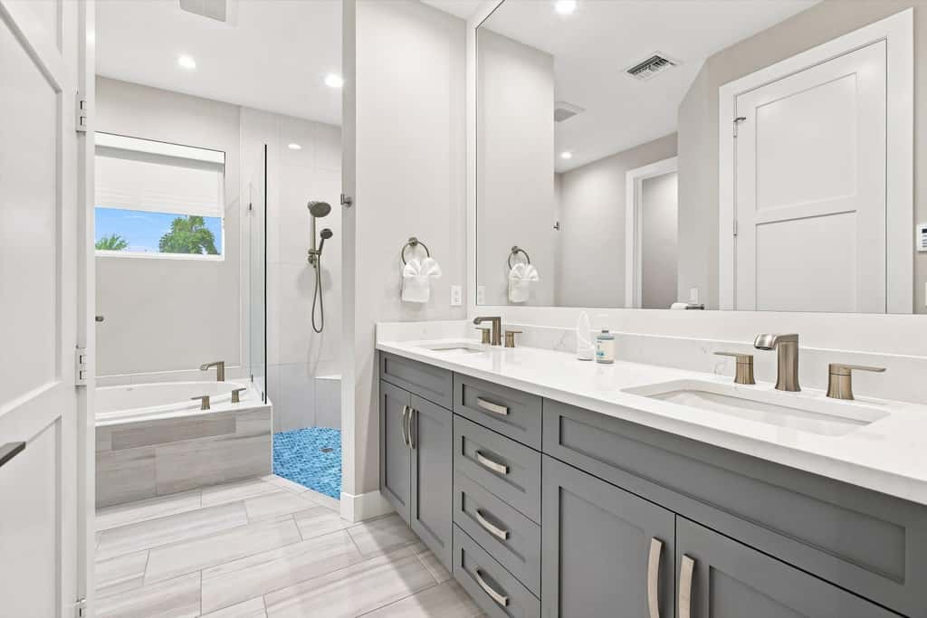 Spacious home with private heated pool & lanai