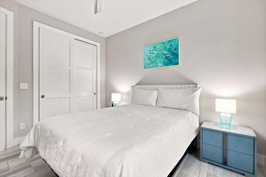 Spacious home with private heated pool & lanai
