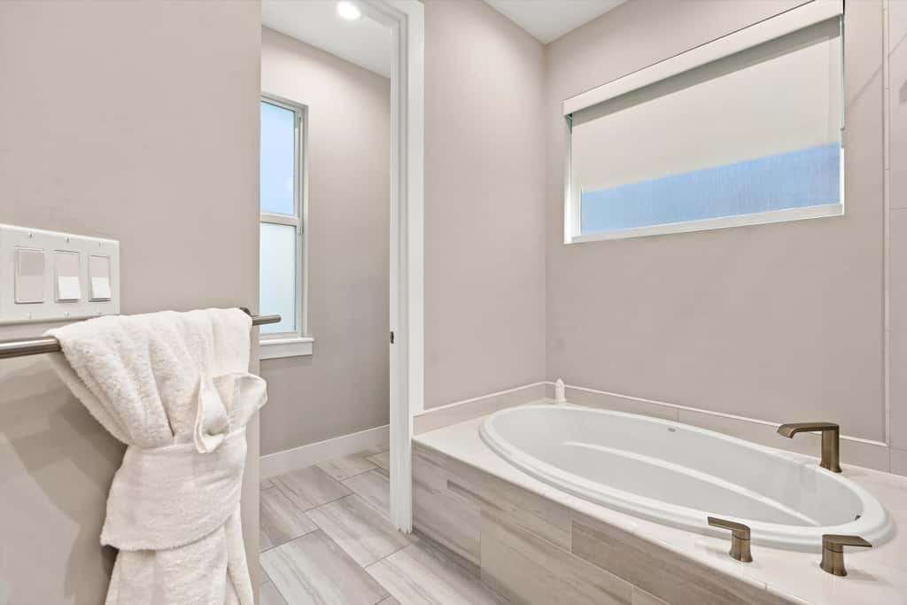 Spacious home with private heated pool & lanai