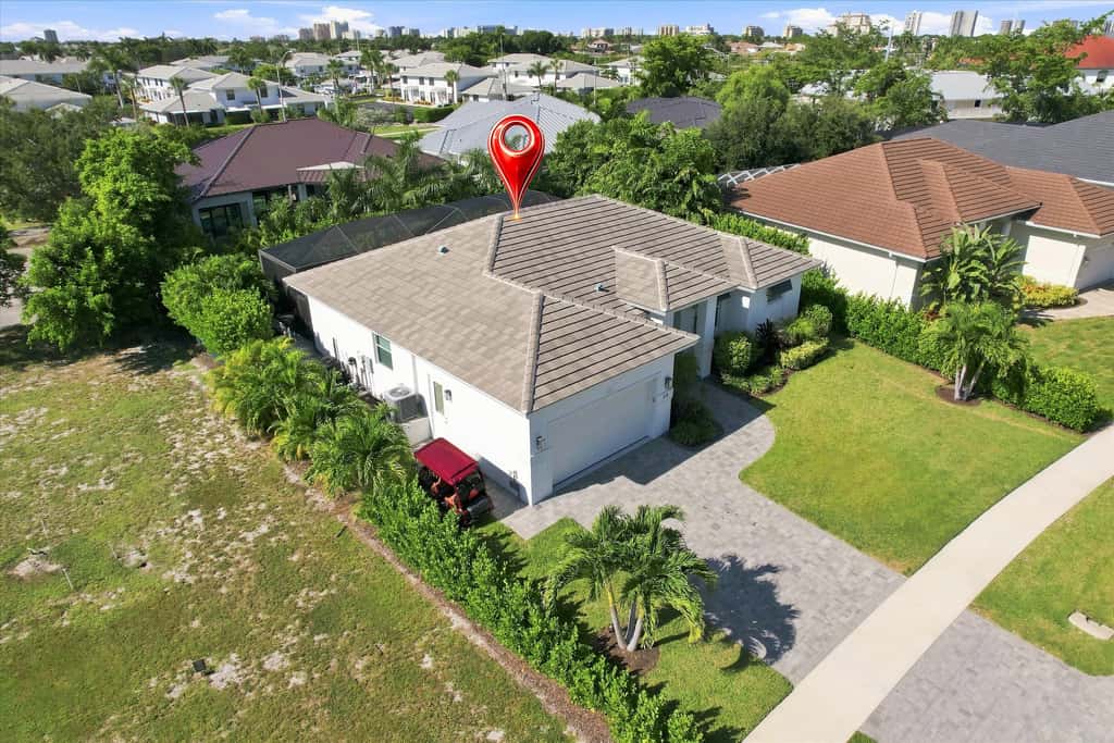 Spacious home with private heated pool & lanai