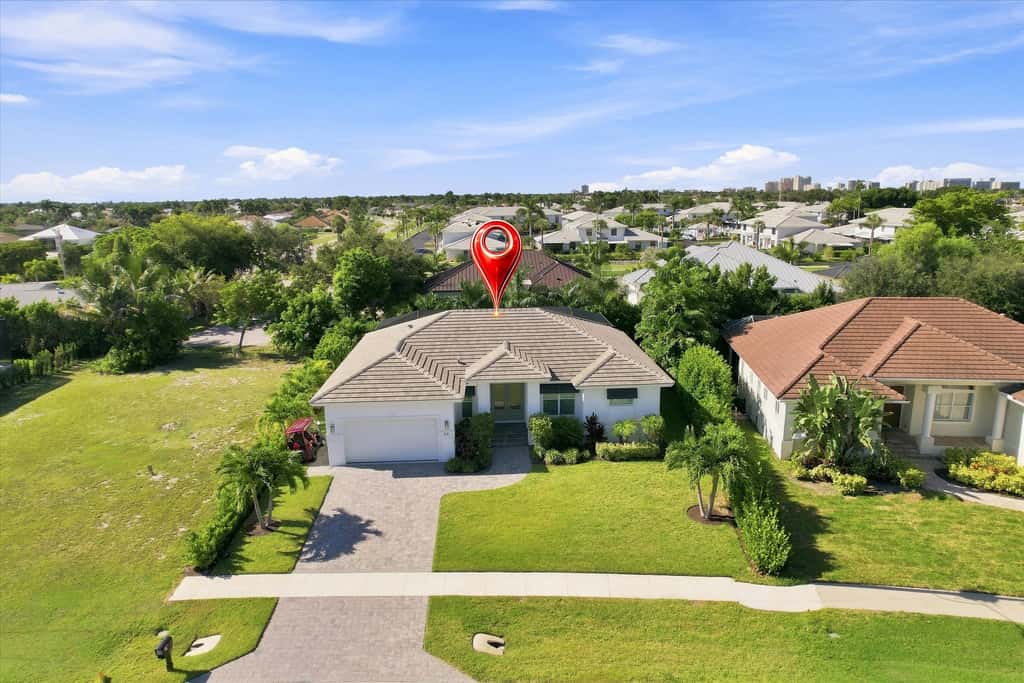 Spacious home with private heated pool & lanai