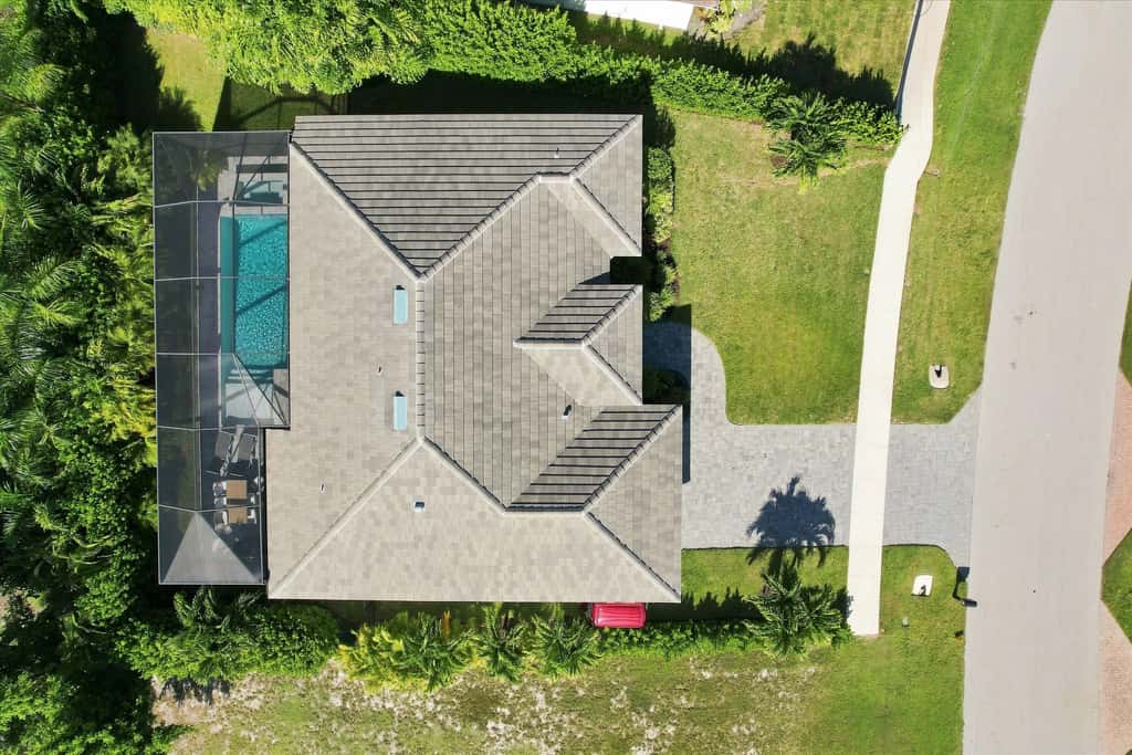 Spacious home with private heated pool & lanai