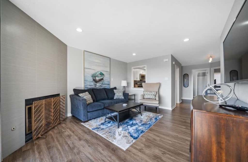 Hamilton Harbor Hideaway | Lake Views & Pool