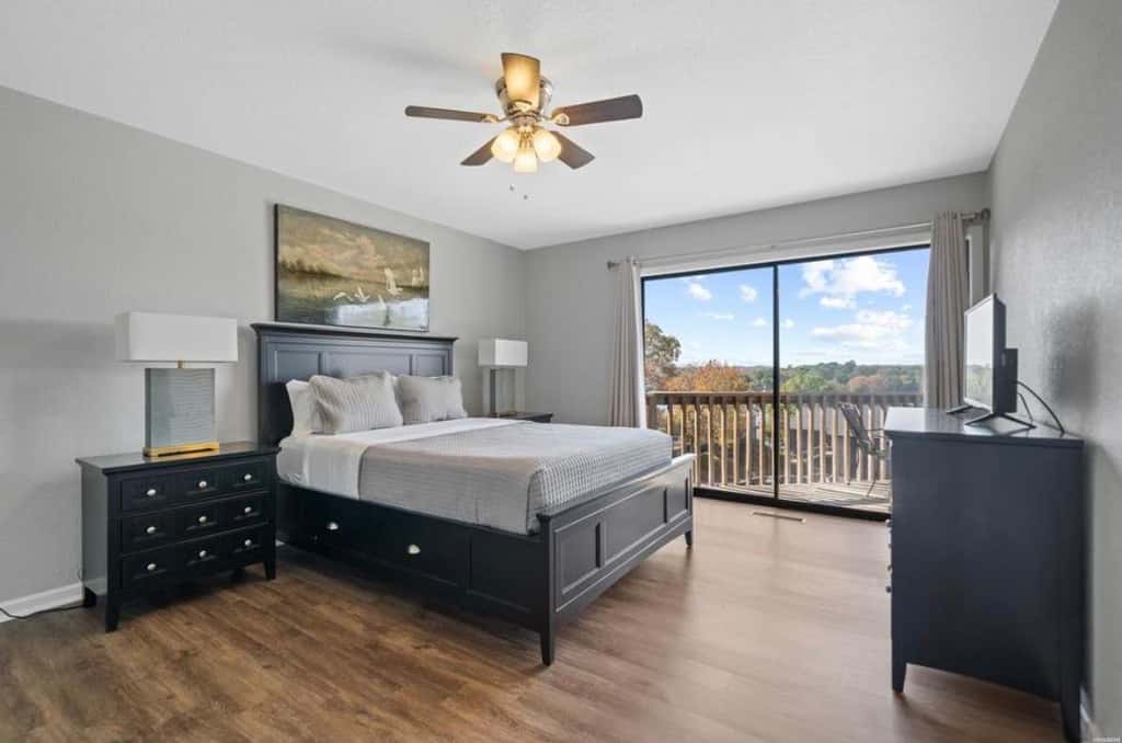 Hamilton Harbor Hideaway | Lake Views & Pool