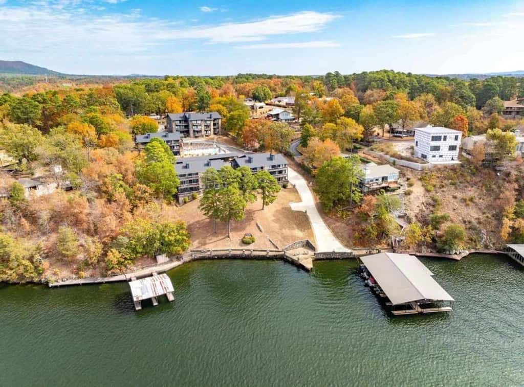 Hamilton Harbor Hideaway | Lake Views & Pool