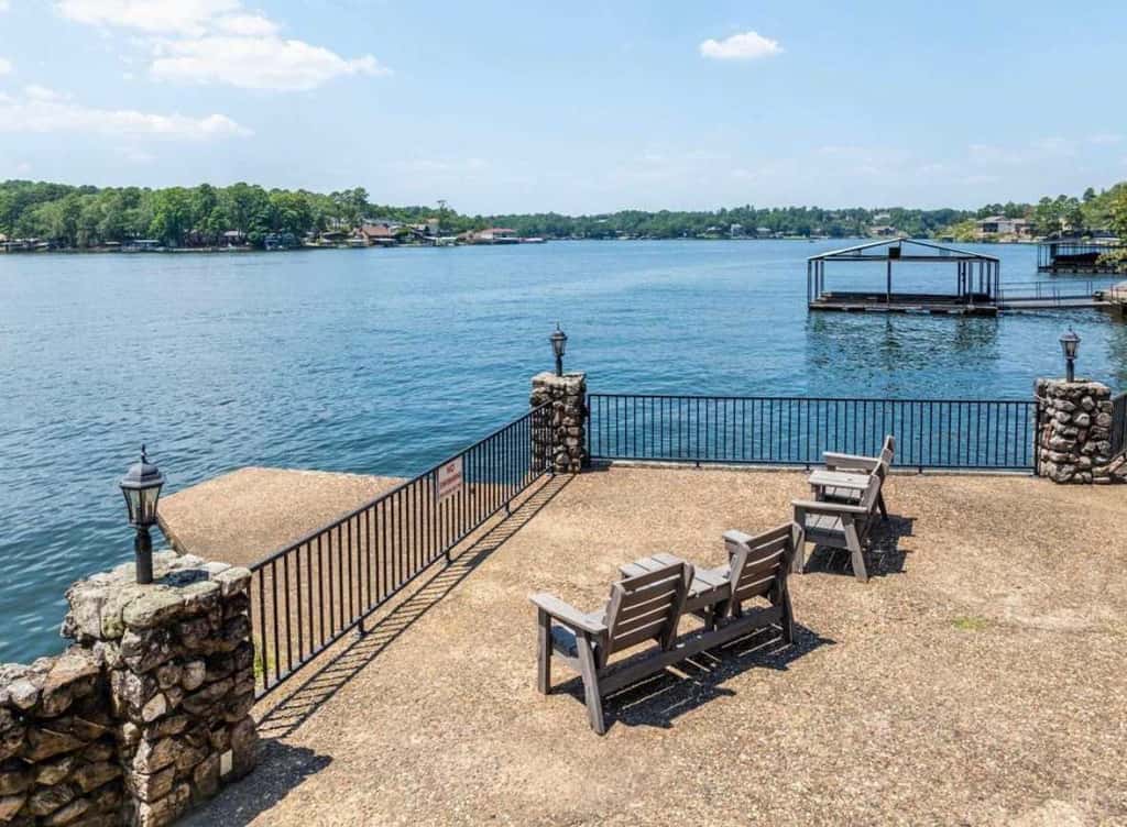 Hamilton Harbor Hideaway | Lake Views & Pool