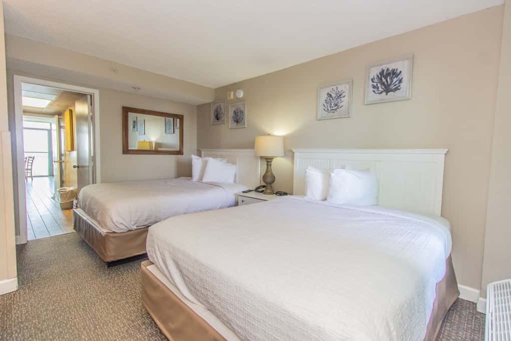 Cozy Oceanfront Getaway! Landmark 640 for 6!