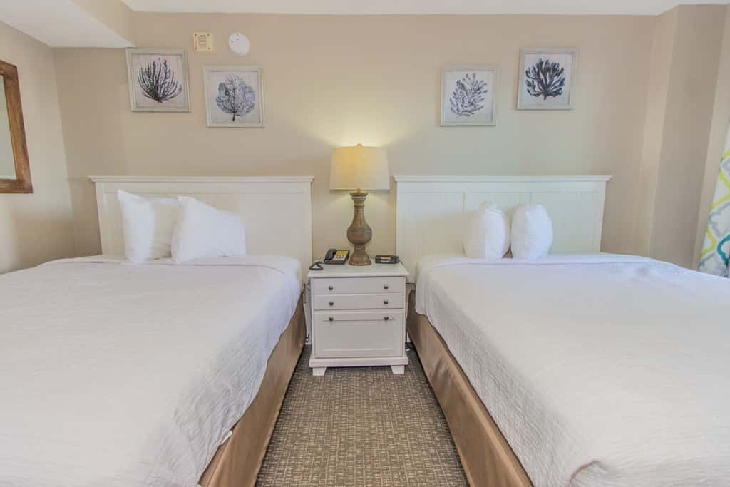 Cozy Oceanfront Getaway! Landmark 640 for 6!