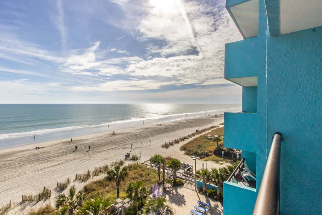 Cozy Oceanfront Getaway! Landmark 640 for 6!