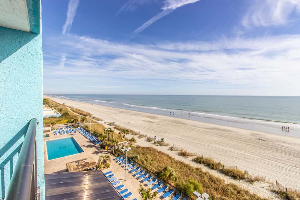 Cozy Oceanfront Getaway! Landmark 640 for 6!