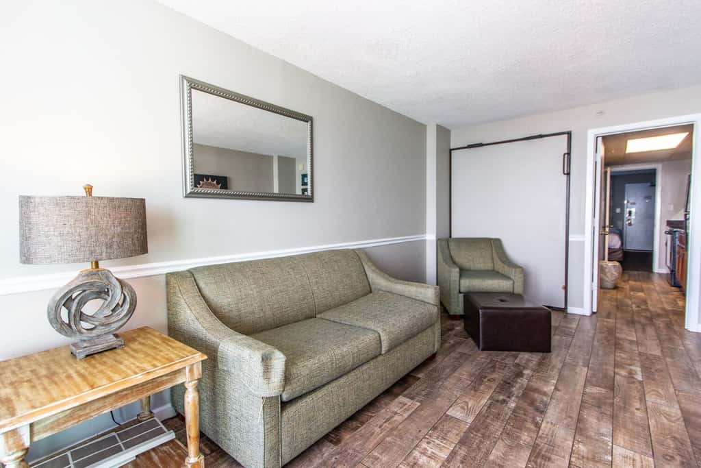 Cozy Oceanfront Getaway! Landmark 640 for 6!