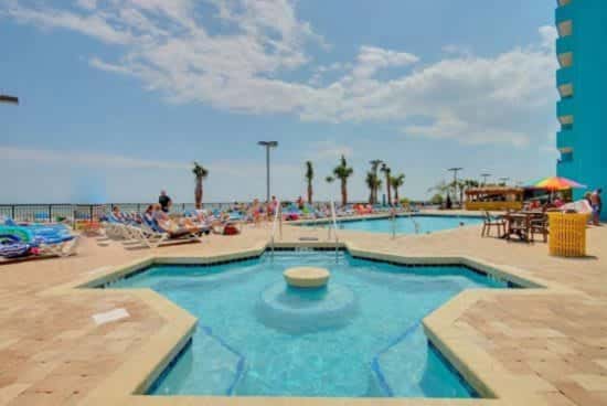 Cozy Oceanfront Getaway! Landmark 640 for 6!