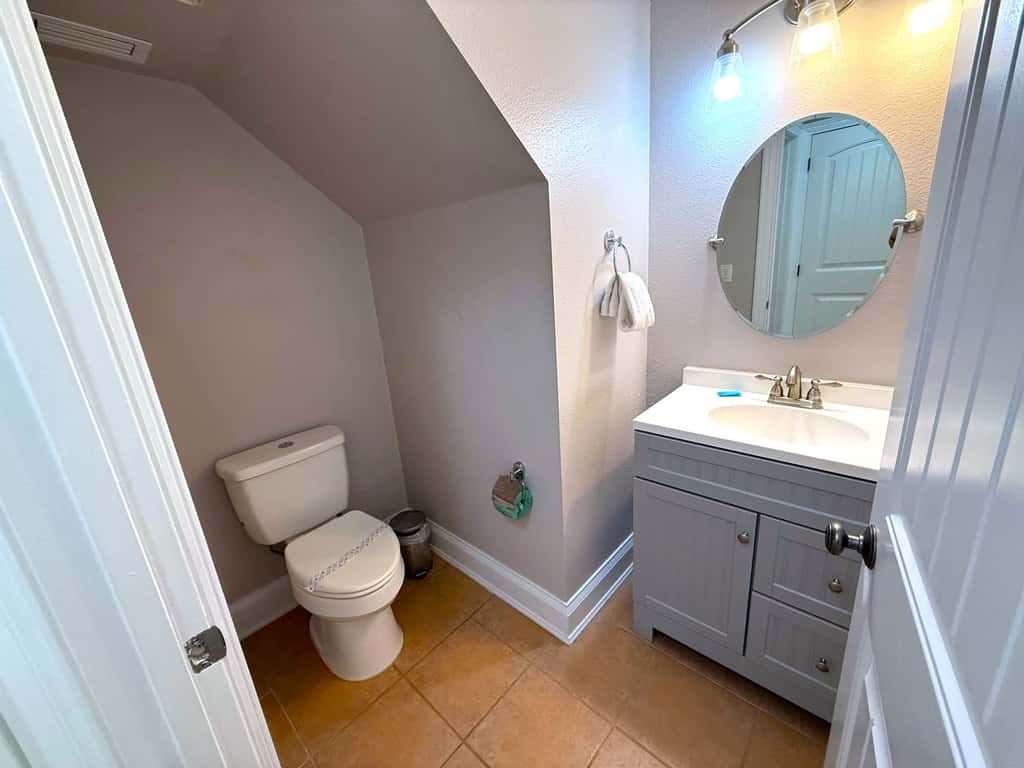 Magic Hole Manor 