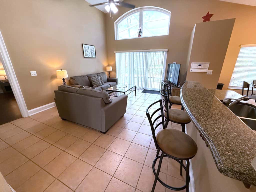 Magic Hole Manor 