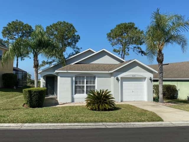 Great locatation! Open concept golf front villa! Upgrades!