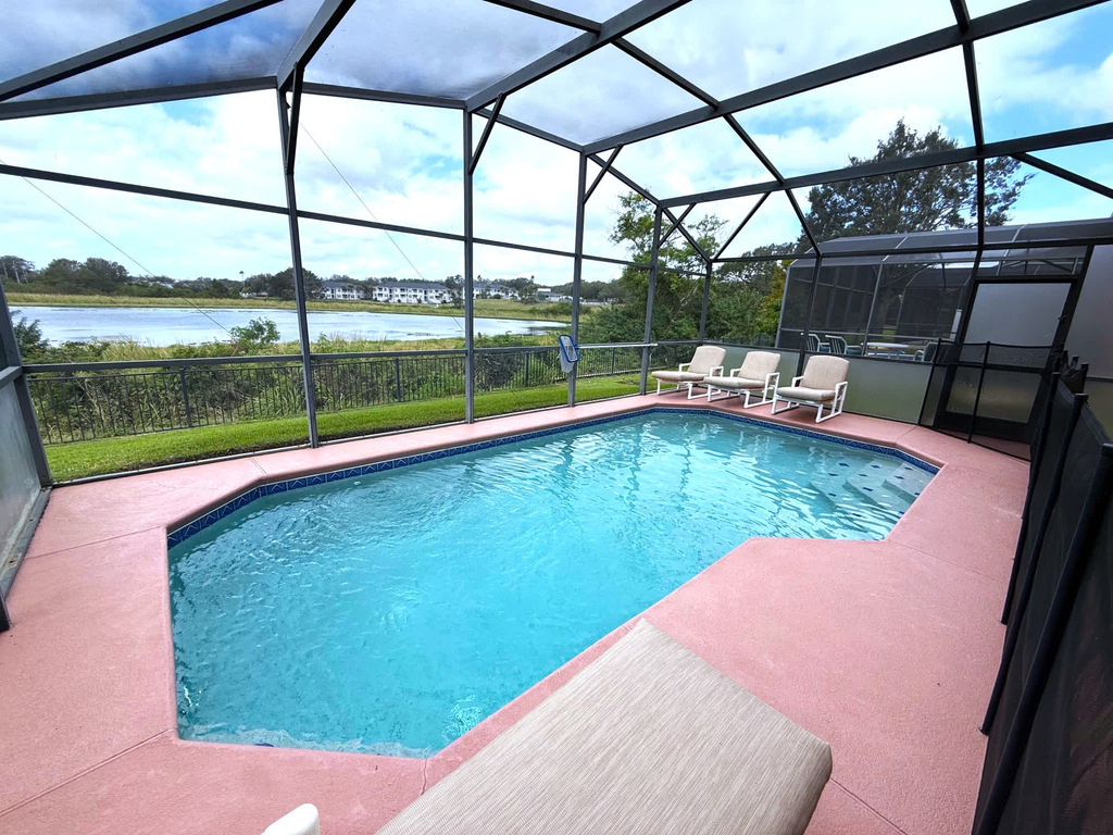 Lake Joe’s Estate