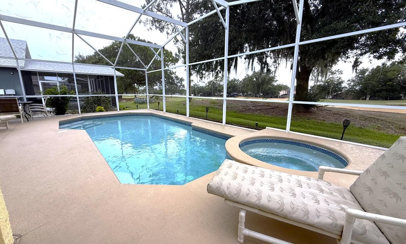 Relaxing 4 Bedroom Home with Private Pool and Golf Course View