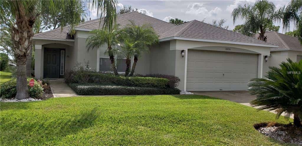 This home is a Golfer's Paradise!  With 4 bedrooms and 3 bathrooms, and the most breathtaking golf course view, you'll never want to leave!