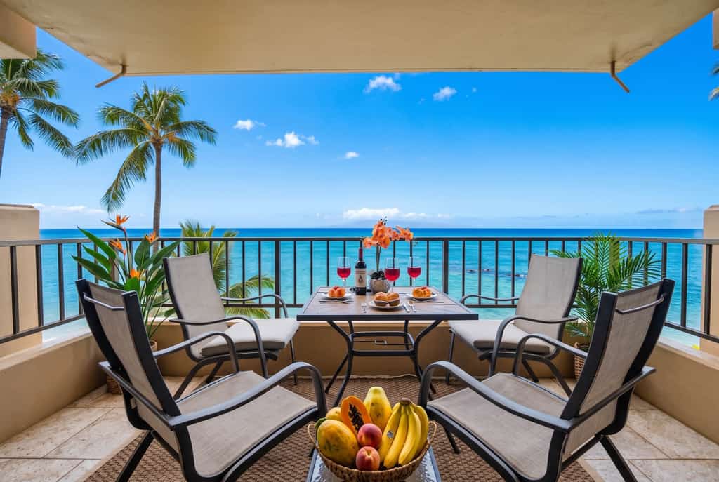 Oceanfront Maui Escape -  Two neighboring units with two kitchens, two lanais and access to the pool and hot tub.