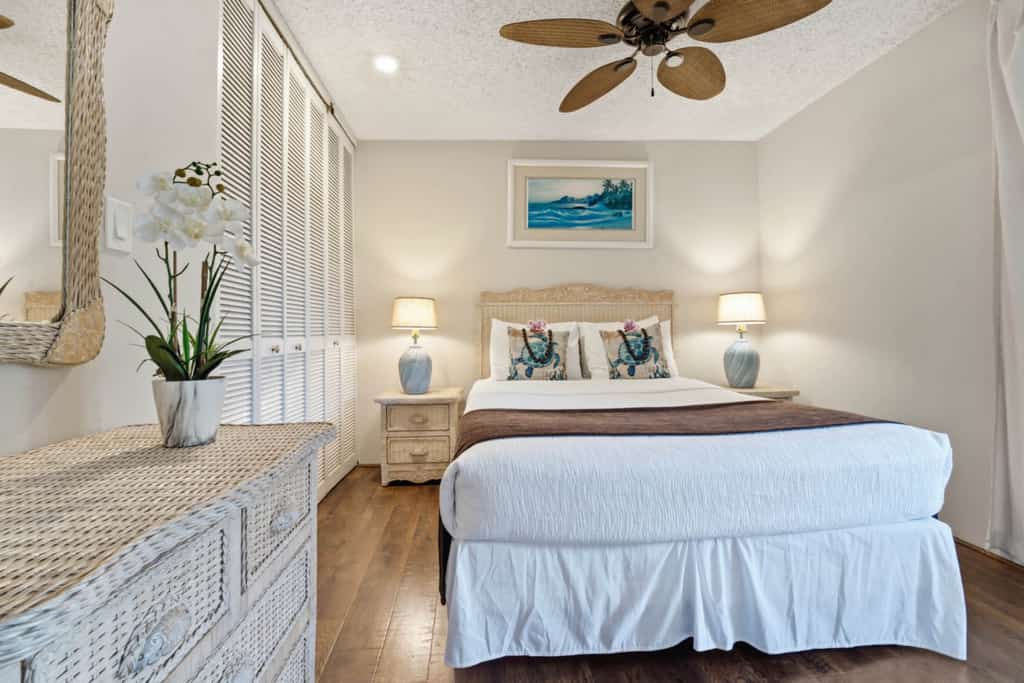 Oceanfront Maui Escape -  Two neighboring units with two kitchens, two lanais and access to the pool and hot tub.