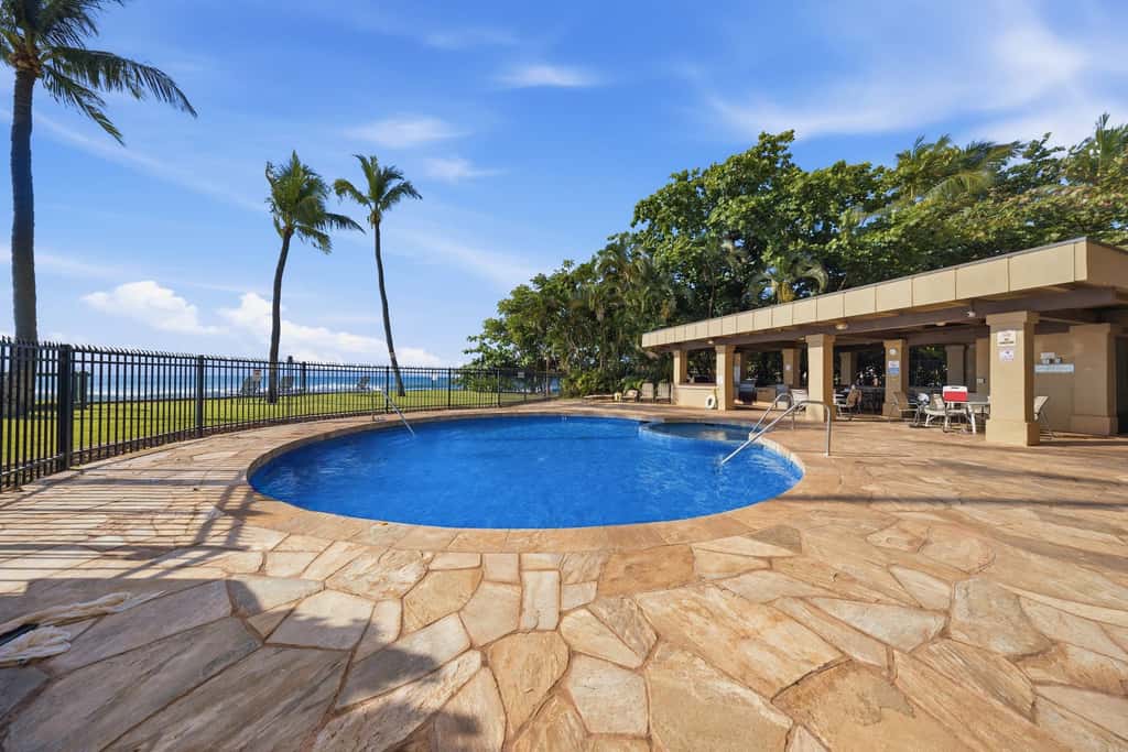 Paki Maui P302A - Oceanfront Studio
