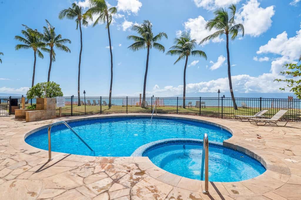 Paki Maui P302A - Oceanfront Studio