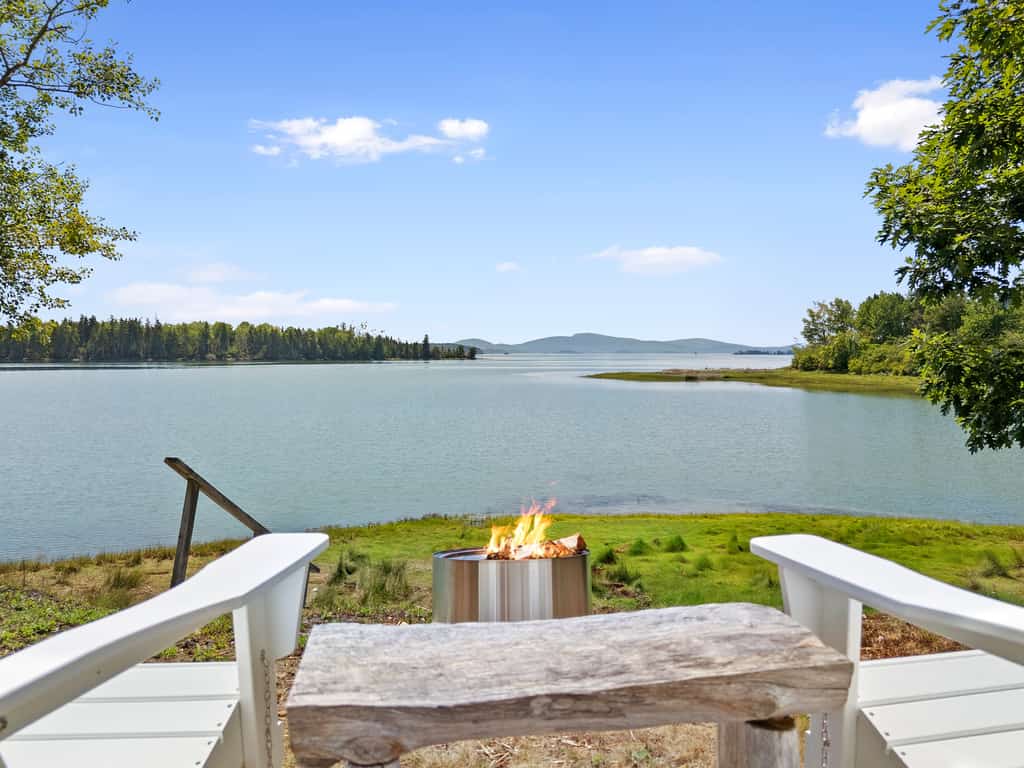 Camp Avaliz - Ocean-view for 2 with a queen bedroom, kitchenette, Wi-Fi and AC