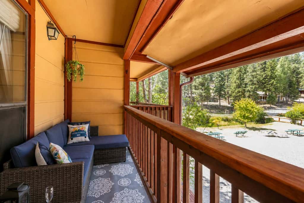 Tenderfoot Retreat - Creekside, Near Ski & Town