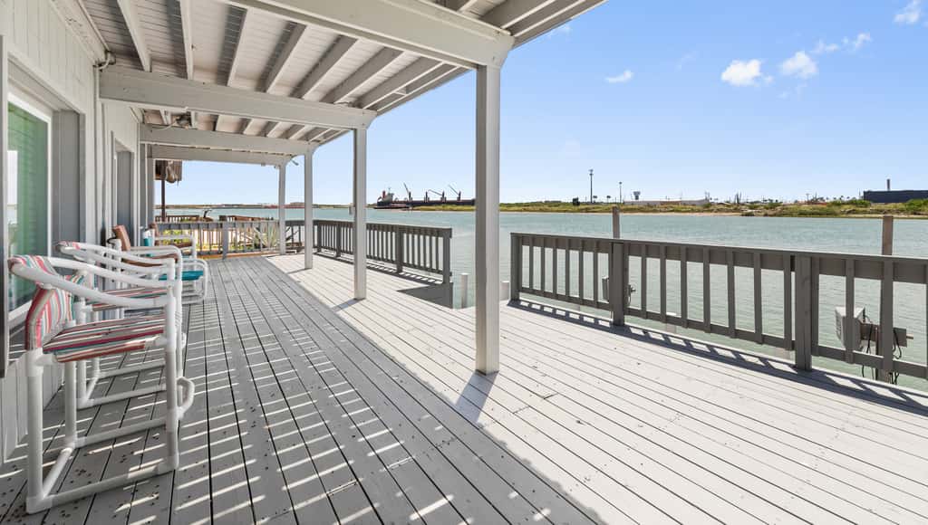 Casa de Cielos Azure - Waterfront, Dock, Pools