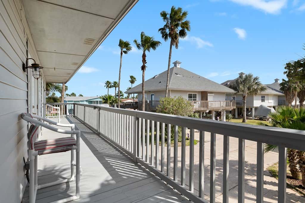 Casa de Cielos Azure - Waterfront, Dock, Pools