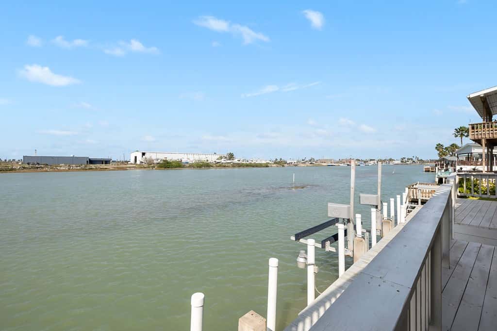 Casa de Cielos Azure - Waterfront, Dock, Pools