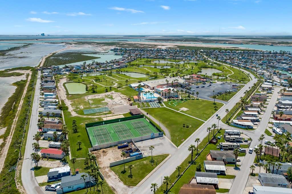 Casa de Cielos Azure - Waterfront, Dock, Pools