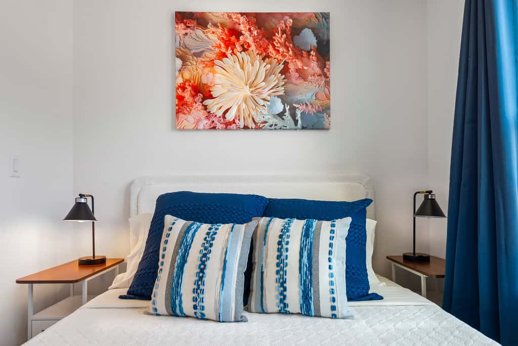 Townhome with Shared Pool, Wifi & Full Kitchen