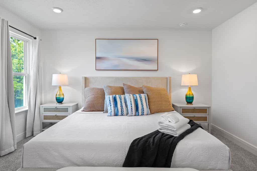 Townhome with Shared Pool, Wifi & Full Kitchen