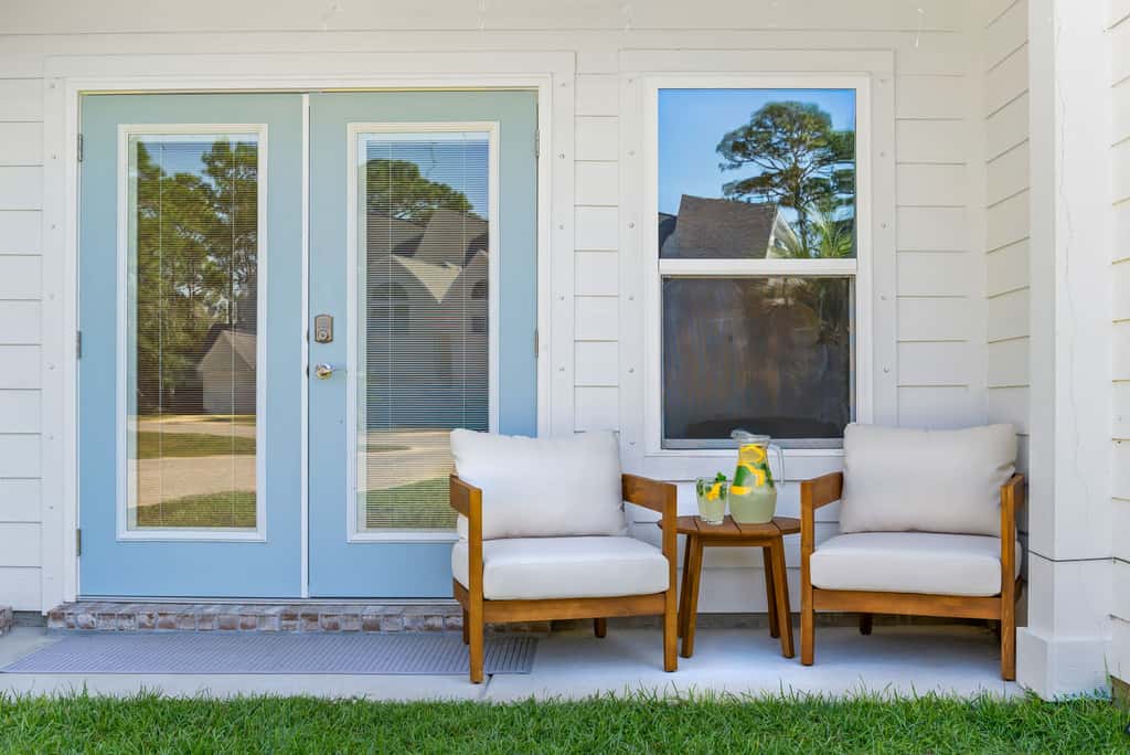 Townhome with Shared Pool, Wifi & Full Kitchen