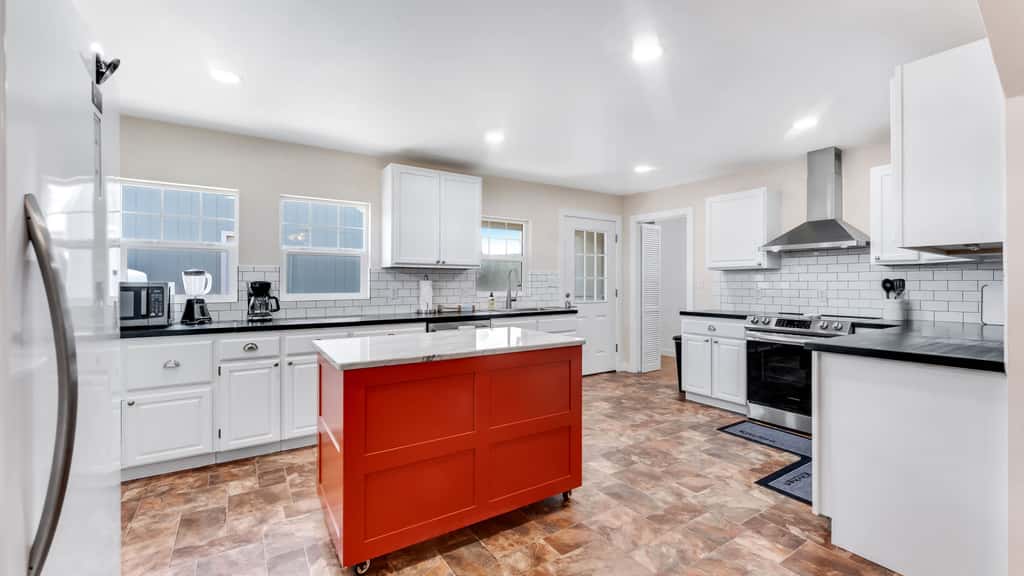 Port Orford Coastal Retreat, Pet Friendly & Fire Pit