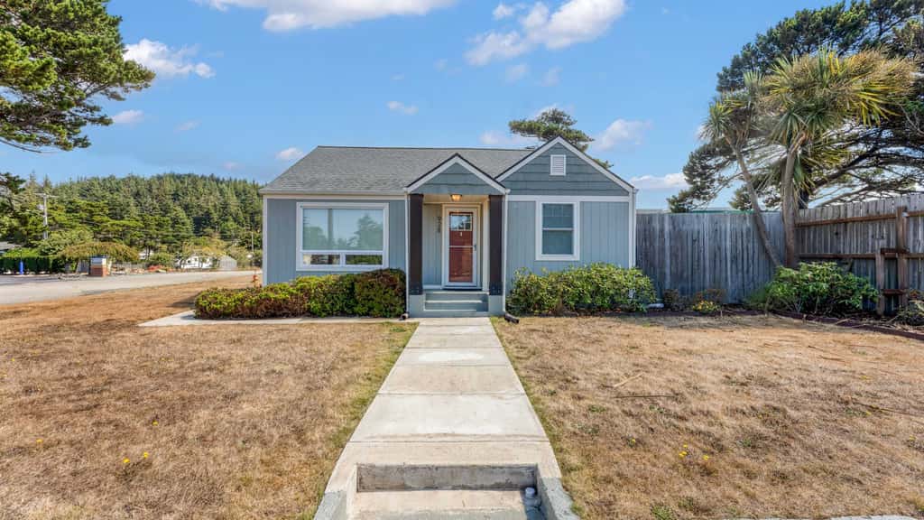 Port Orford Coastal Retreat, Pet Friendly & Fire Pit