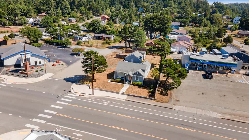 Port Orford Coastal Retreat, Pet Friendly & Fire Pit