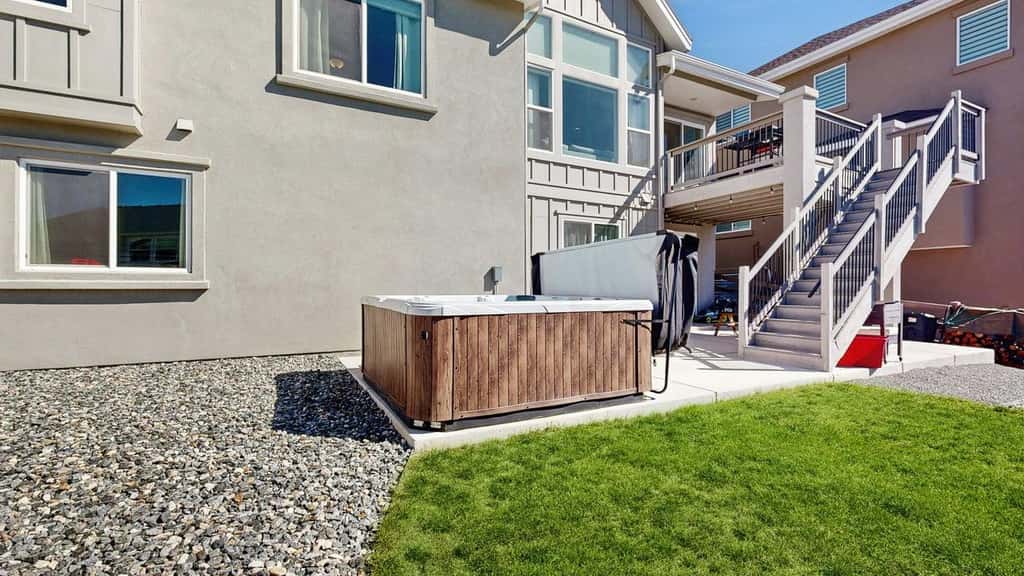 Elevated Escape- Spacious 5BR Colorado Springs House with Hot Tub and Mountain Views
